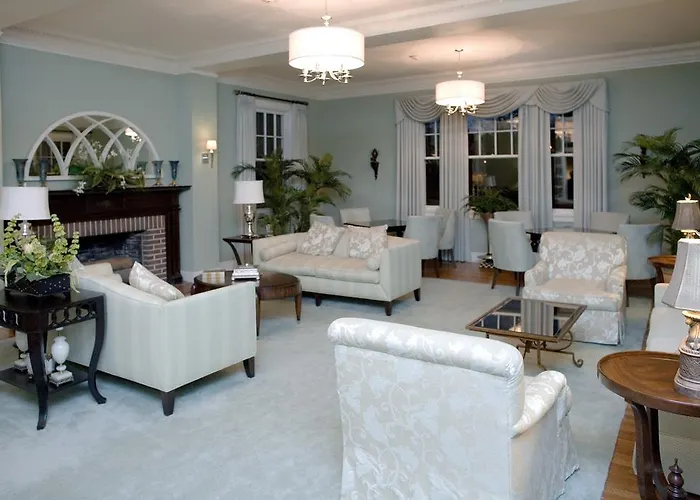 Jacuzzi hotel: The King'S Daughters Inn